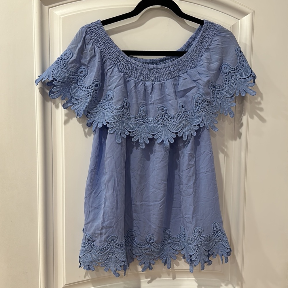 Vivid beautiful lace tunic size XL